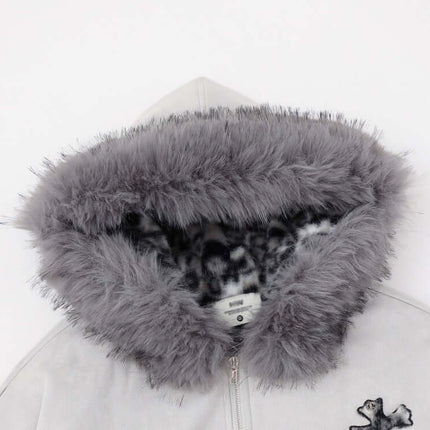 Cappotto con Cappuccio Ricamato – Vestibilità Ampia