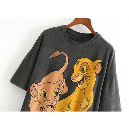 Grozavu's Lion King Print Tee: Casual Style for Women at €25.99