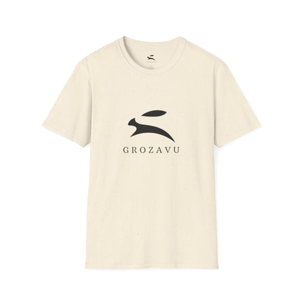 Grozavu | Weicher Stil Tee mit grasenem Hasen