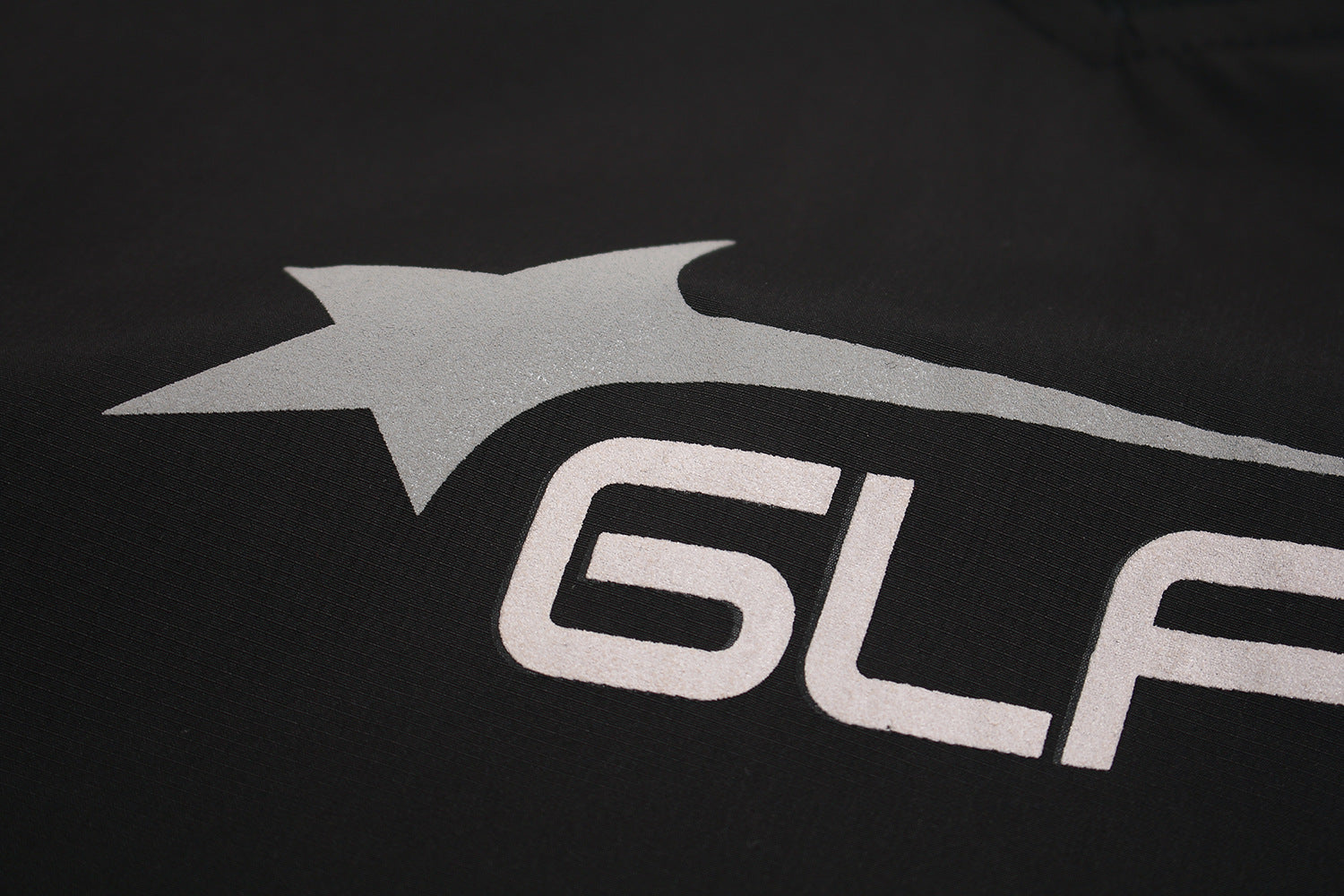 Camisa de Manga Larga con Cuello en V Deportiva Impermeable Negra Blanca