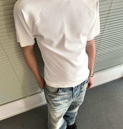 Seamless Jacquard TShirt – Loose Fit worn by a man, showcasing its breathable design and relaxed fit.