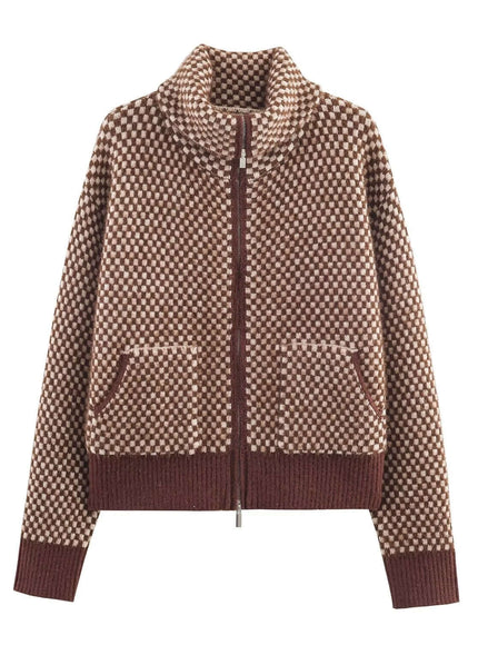 Model wearing Plaid artificial fur knitted pilot by Grozavu