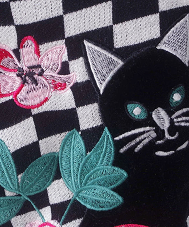 Playful & Chic: Grozavu's Cartoon Cat Embroidered Knitwear for Autumn/Winter!