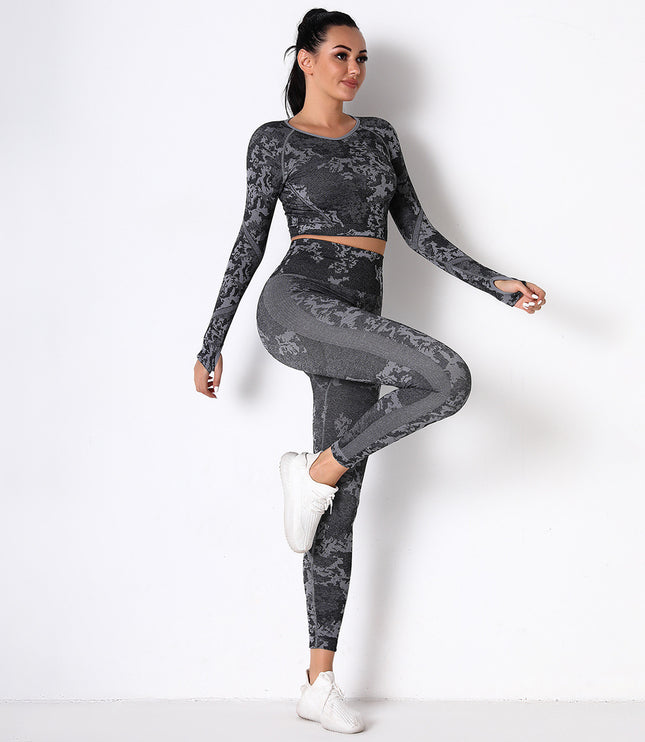 Enhance & Elevate: Knitted Seamless Yoga Set for Fitness