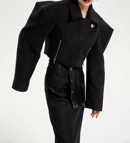 Grozavu's Chic Silhouette: Wide-Shoulder Lady Coat for Fashion-Forward Women