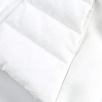 Jachetă scurtă cu guler în picioare din puf