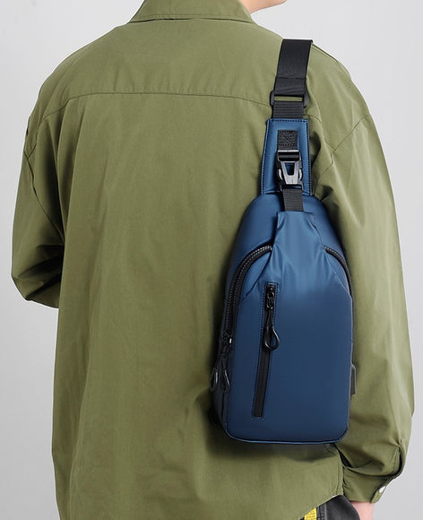 Outdoor Large Capacity Messenger Bag