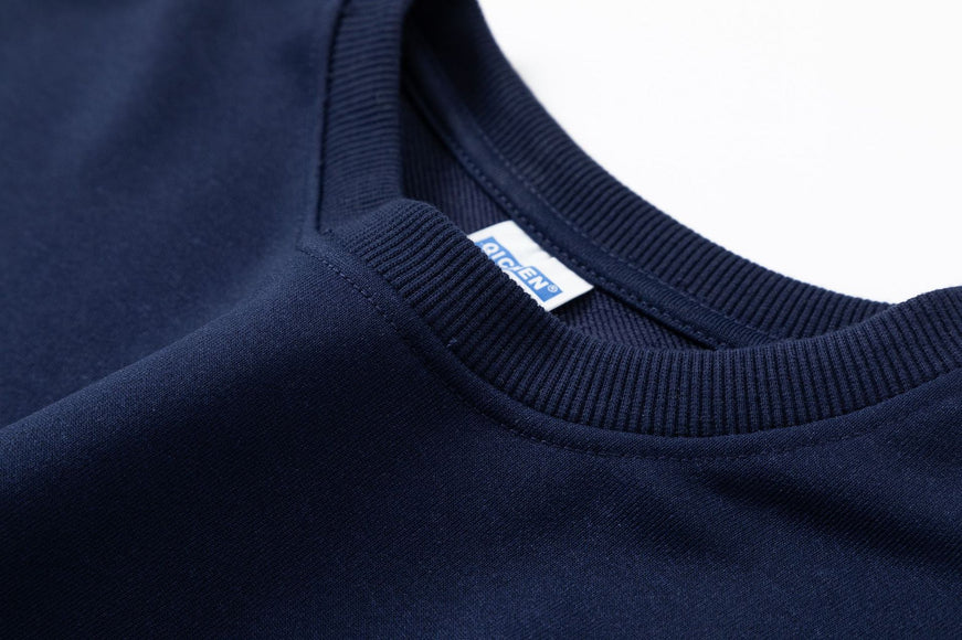 Felpa con cappuccio di media lunghezza con stampa di renna natalizia