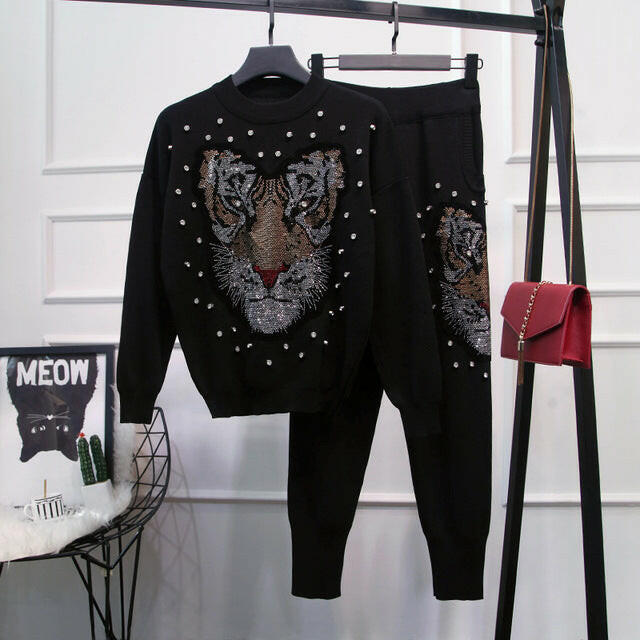 Tiger Head drilling Beaded Knitting Fashion Loose Suit Two Piece Suit at €126.99