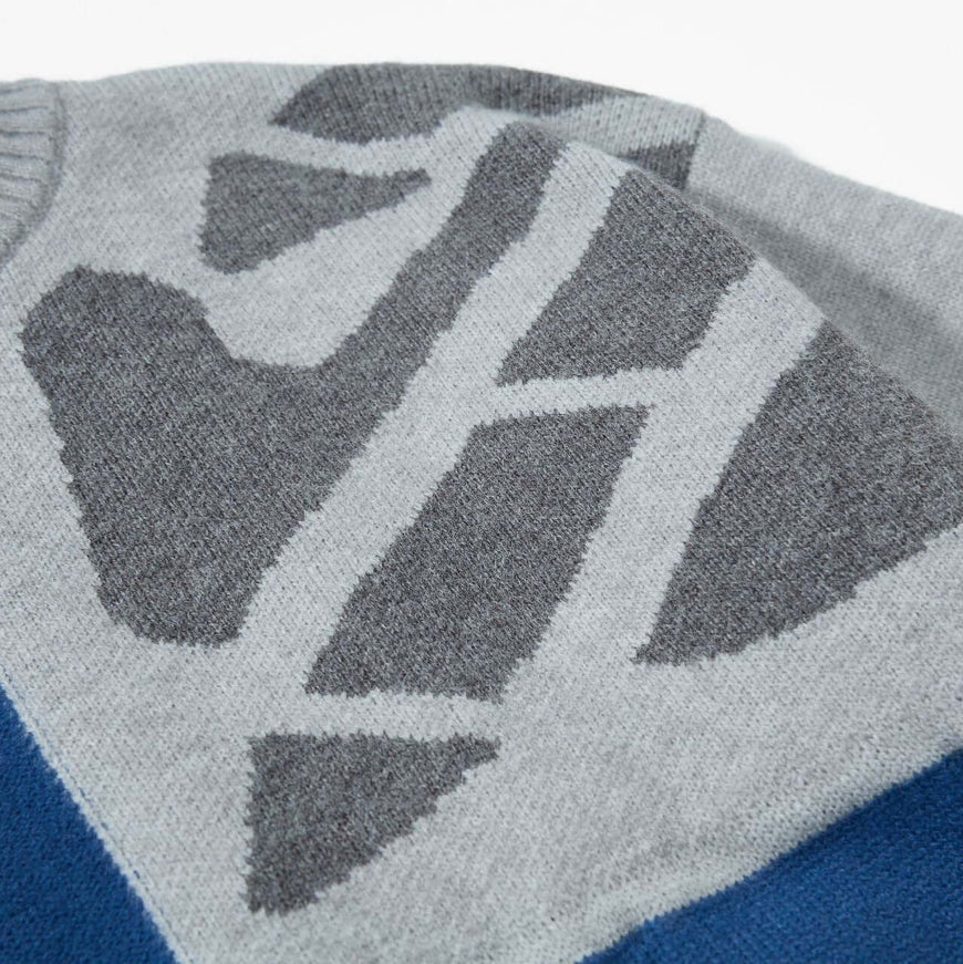 Green paneled crew neck sweater with Grozavu logo