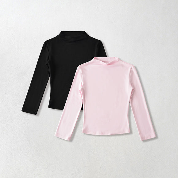 Top de media altura con cuello alto y mangas tres cuartos