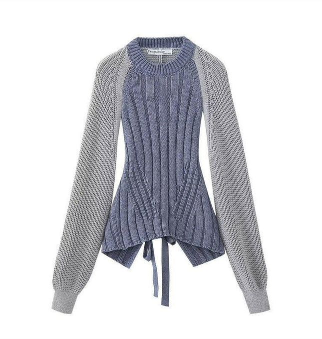 Grozavu Style: Round Neck Knitted Sweater with a Chic Open Back at €32.99