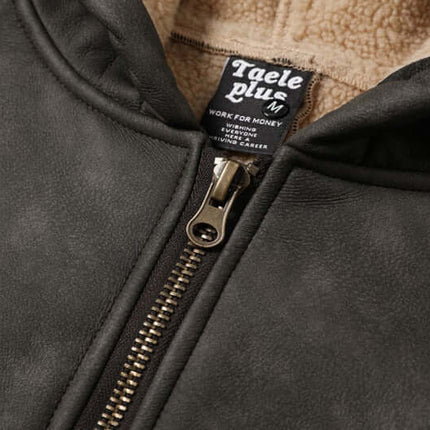 Thick Suede Hooded Jacket – Street Style close-up of zipper and tag details on the inner lining.