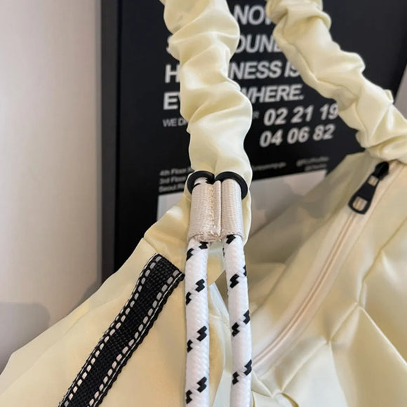 Gerüschte Große Tragetasche