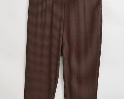 Slim fit low waist slightly flared pants
