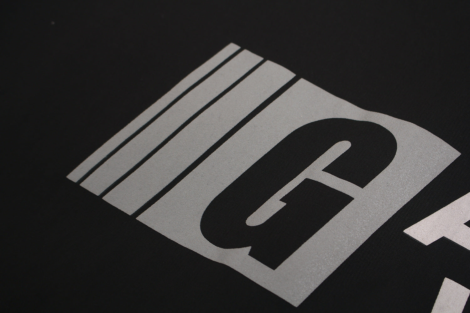 Camisa de Manga Larga con Cuello en V Deportiva Impermeable Negra Blanca