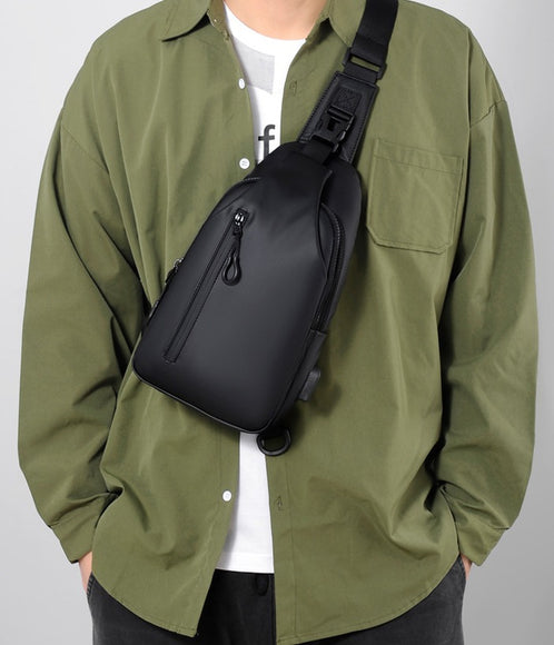 Outdoor Large Capacity Messenger Bag