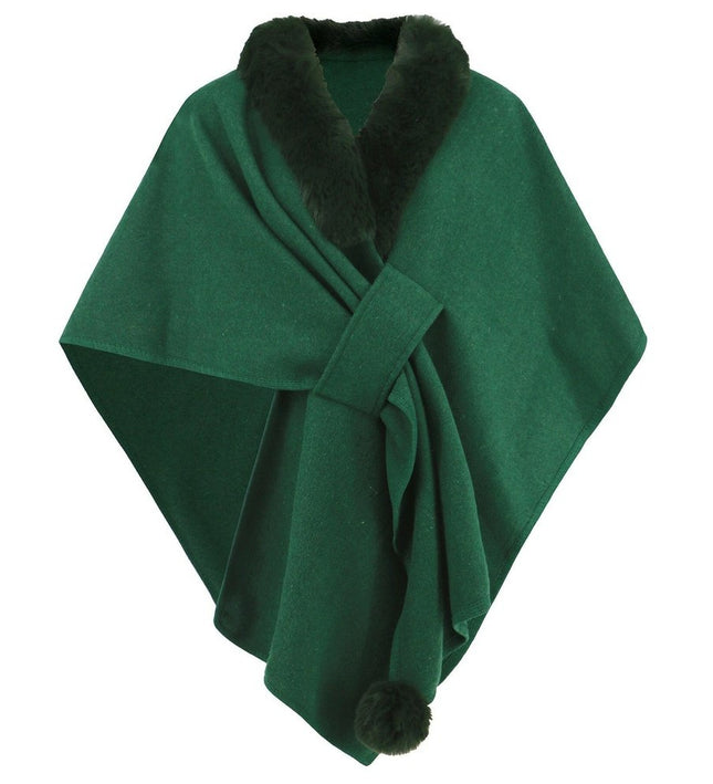 Il nuovo scialle a mantella con collo in pelliccia di Grozavu: giacche larghe da donna