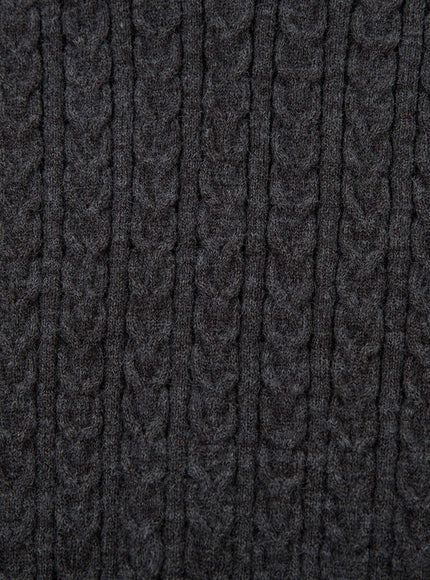Exclusive Apparel by Grozavu - Close-up (Pos 4)