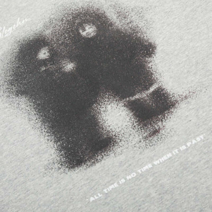 Camiseta de Letra Graffiti – Corte Suelto