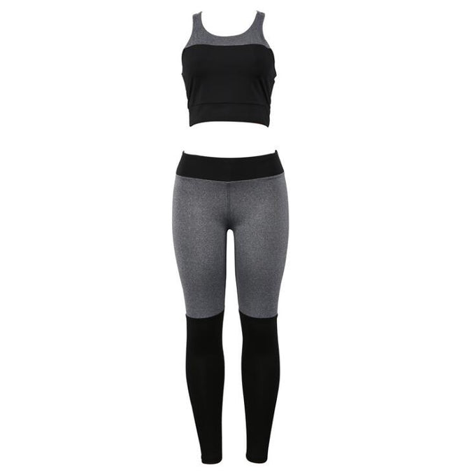 Workout Essentials: Women's Bra and Leggings at €29.00