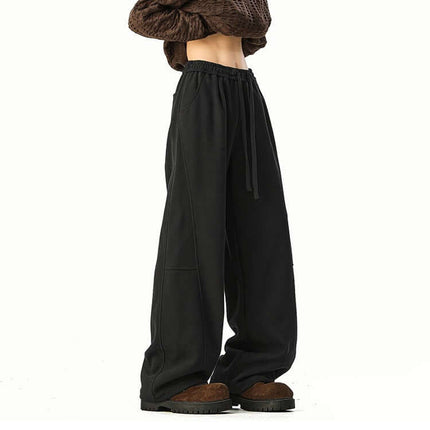 Heavyweight Wide-Leg Pants - Loose Fit shown in black with comfortable elastic waistband and wide-leg design