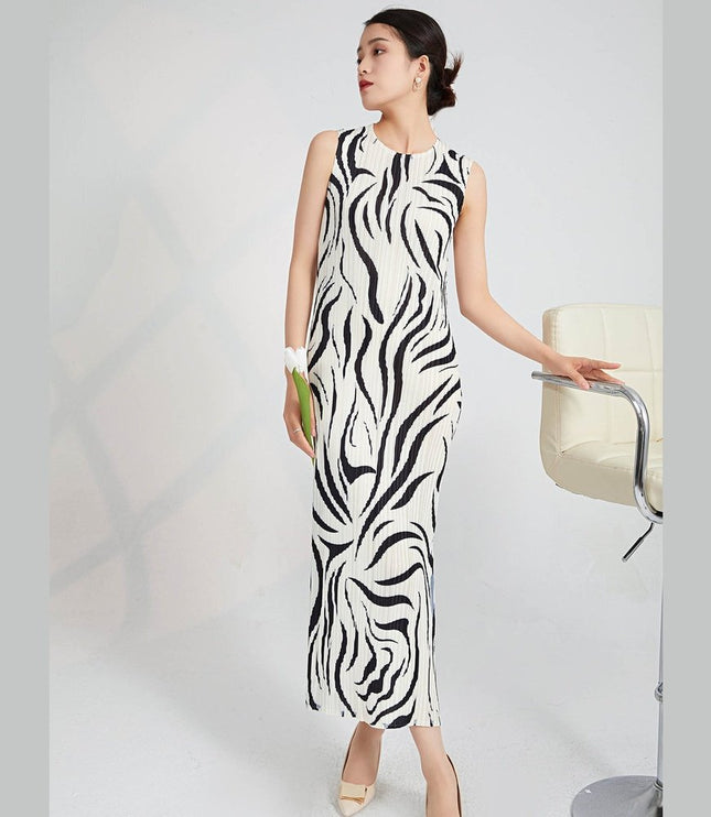 Grozavu Slim Striped Pleated Dress: Elegant Holiday Style for Women
