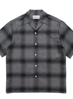 grilaj de fundal gri închis