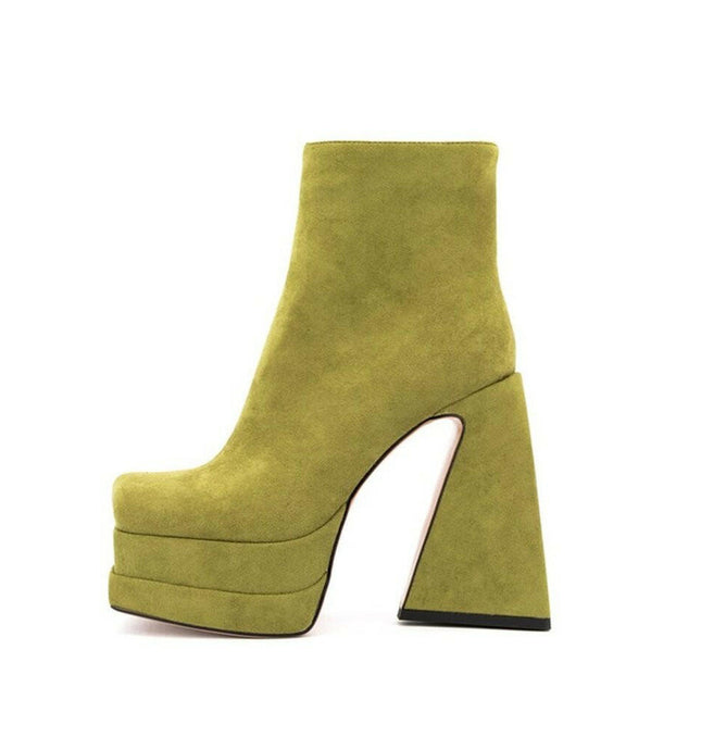 Grozavu: Fashion Platform Chunky Heel Ankle Boots at €128.99