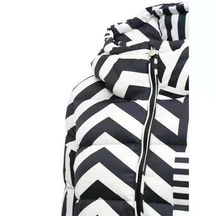 Grozavu's Fashionable Hooded Down Jacket: Winter Stripes Parka for Women at €112.99