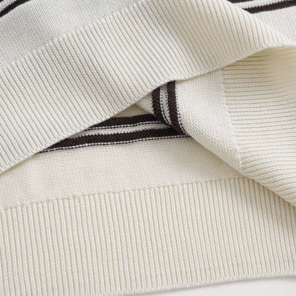 Suéter de rayas con cuello de solapa