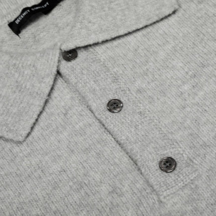 Suéter de cuello vuelto con botones sueltos