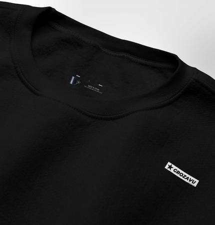  A fresh drop of stylish sweatshirts blending cozy comfort with modern designs, perfect for casual wear or street-style outfits.