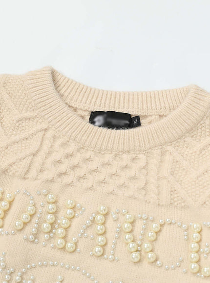 Iconic Pullover by Grozavu - Lifestyle Perspective (Pos 6)