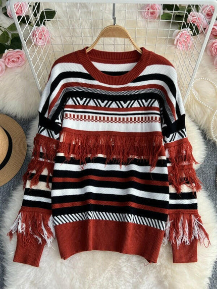 Grozavu Chic: Round Neck Sweater with Contrast Tassels at €43.99