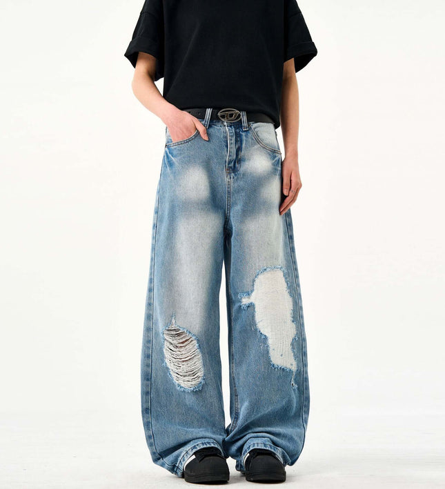 Retro washed light blue ripped jeans for men and women in summer