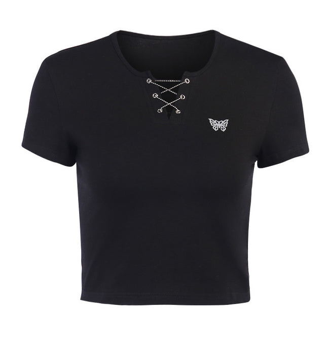 Grozavu: Butterfly Print Chain Tie Black Crop Top, Slim Fit, Short Sleeve at €19.99