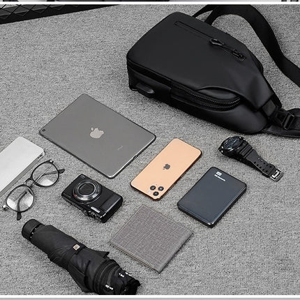 Outdoor Large Capacity Messenger Bag