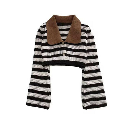 Elevate Your Winter Wardrobe: Grozavu's Fashionable Striped Knitted Cardigan! at €30.99