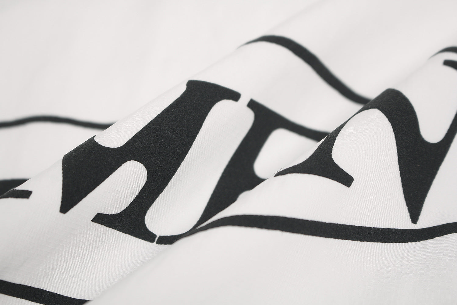 Camisa de Manga Larga con Cuello en V Deportiva Impermeable Negra Blanca