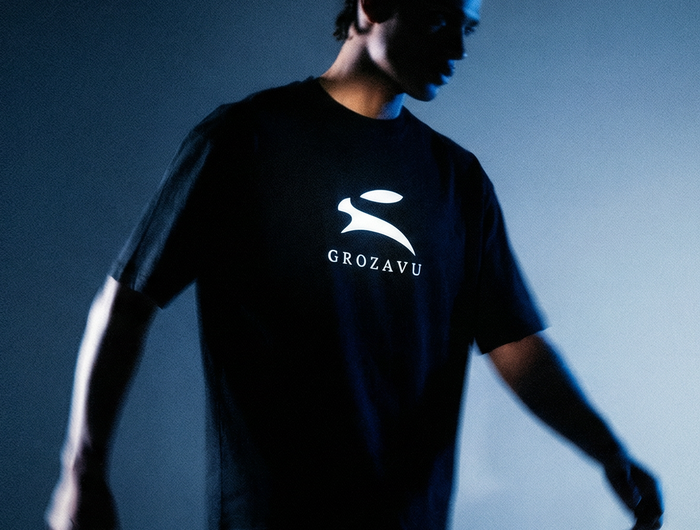 <h2>SIGNATURE DROPS</h2>