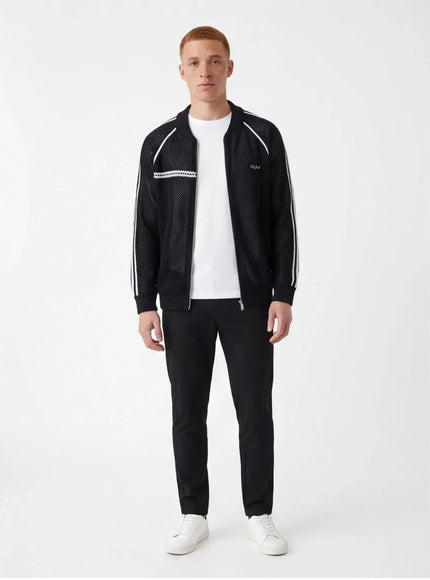 Ropa Minimalista – con un Acabado Mate para un Look Sofisticado
