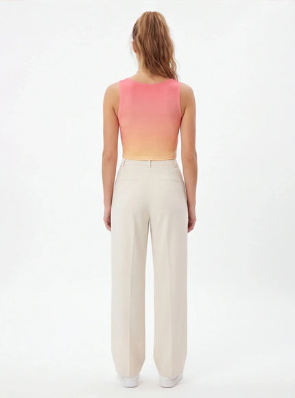 Oversized Crop Top by Grozavu - On-Model View (Pos 5)