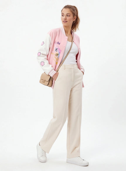 Pink color block fun peek with Grozavu logo