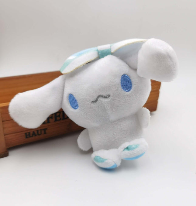 Cinnamoroll Plush Keychain – 10cm, cute plush keychain doll with decorative bead chain, soft and kawaii design.