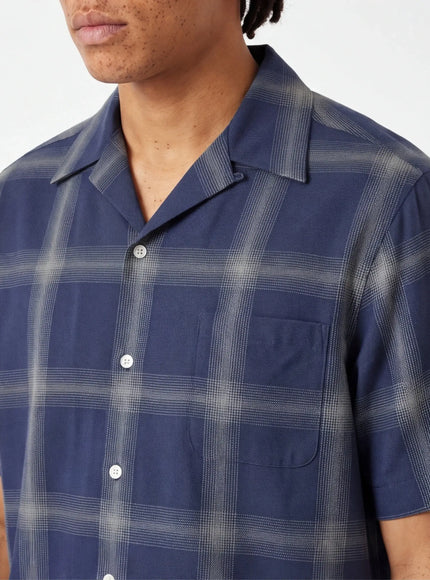 Signatur T-Shirt – mit feiner Textur in limitierter Auflage