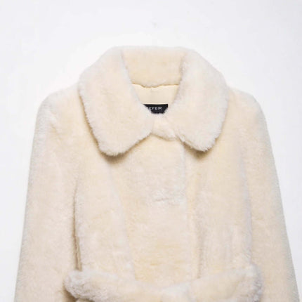 Faux Fur Waistcoat Jacket – Slim Fit in elegant white with turn-down collar and soft texture.