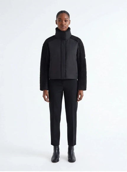 Dynamic Apparel – from Sustainable Material with Refined Details