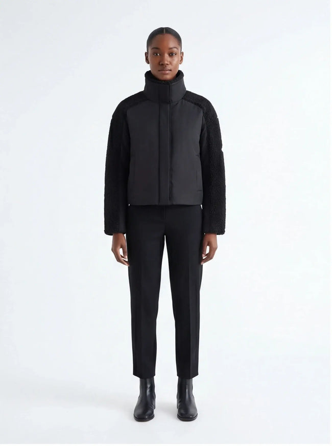 Dynamic Apparel – from Sustainable Material with Refined Details