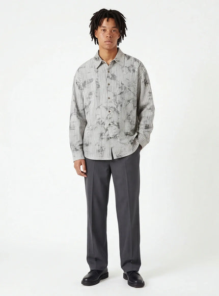 Abbigliamento Scolpito – con Texture Premium per uno Stile Minimalista